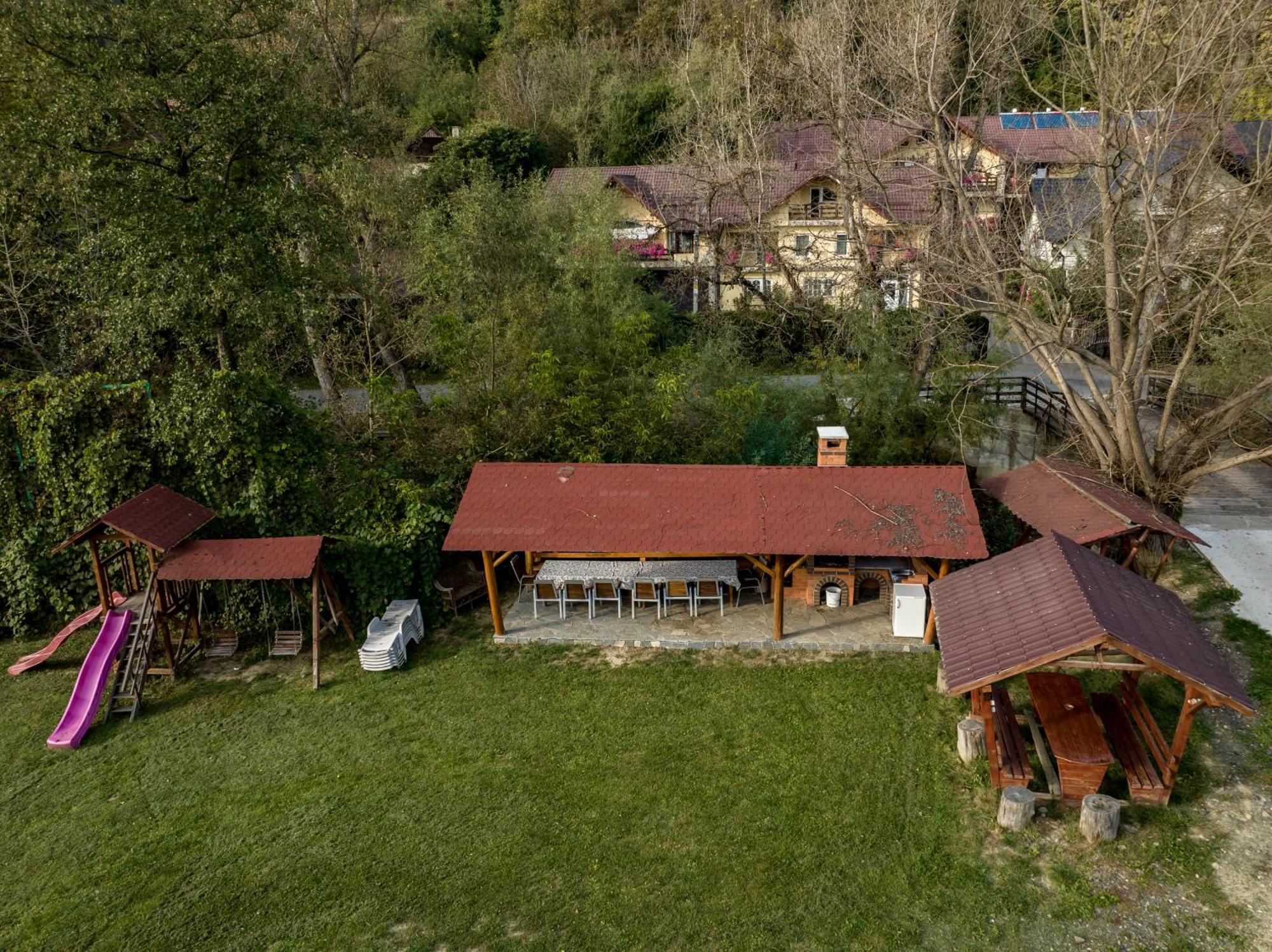 Pensiunea Marinela Sighetu Marmaţiei Exterior foto